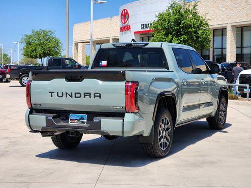 2025 Toyota Tundra Hybrid Platinum