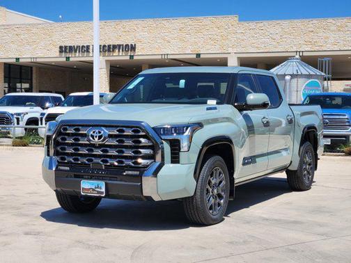 2025 Toyota Tundra Hybrid Platinum