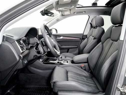 2025 Audi Q5 45 S line Premium Plus