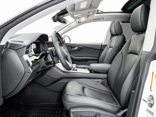 2023 Audi Q8 55 Prestige