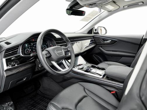 2023 Audi Q8 55 Prestige