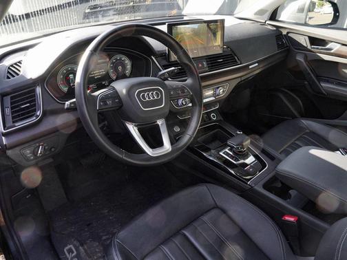 2023 Audi Q5 45 S line Premium Plus
