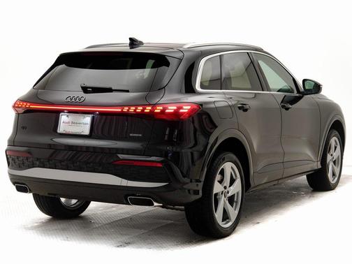 2025 Audi Q5 Premium Plus