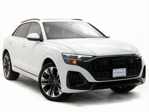 2025 Audi Q8 55 Premium Plus
