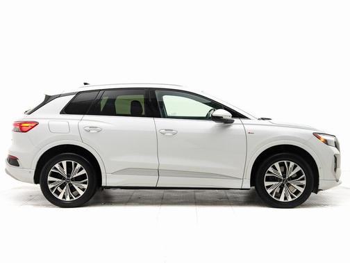 2023 Audi Q4 e-tron Premium Plus 50 quattro