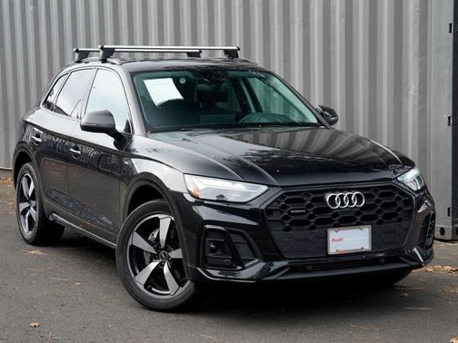 2022 Audi Q5 45 S line Premium Plus