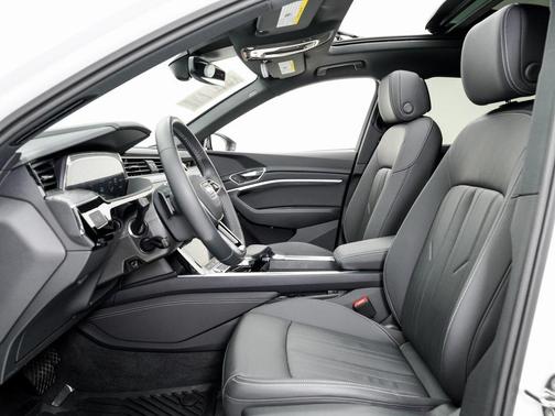 2024 Audi Q8 e-tron Premium