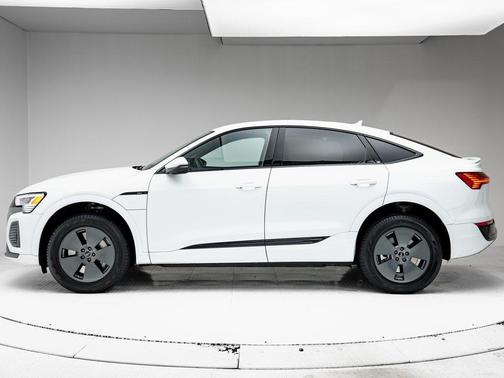 2024 Audi Q8 e-tron Premium