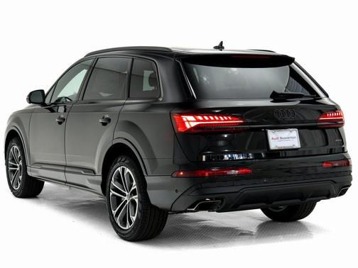 2026 Audi Q7 45 Premium