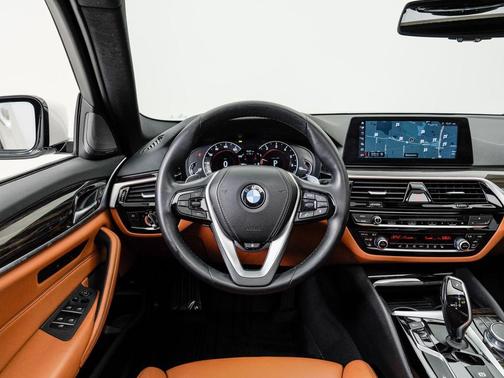 White Metallic 2017 BMW 540 540i