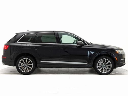2019 Audi Q7 55 Prestige