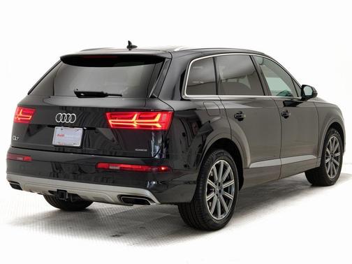 2019 Audi Q7 55 Prestige