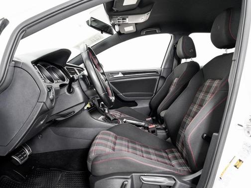 2017 Volkswagen Golf GTI 2.0T S 4-Door