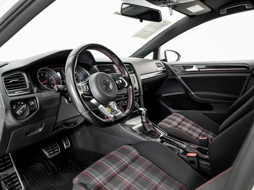 2017 Volkswagen Golf GTI 2.0T S 4-Door