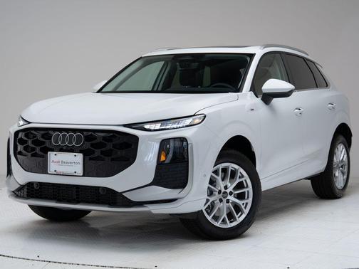Glacier White Metallic 2026 Audi Q3 TFSI quattro S tronic