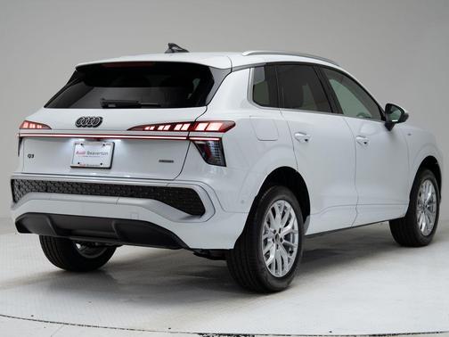 Glacier White Metallic 2026 Audi Q3 TFSI quattro S tronic