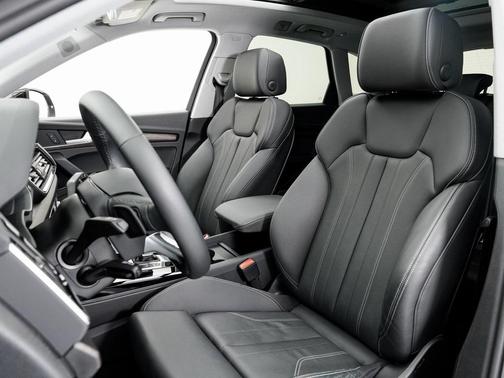 2025 Audi Q5 45 S line Premium Plus