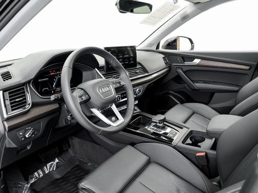 2025 Audi Q5 45 S line Premium Plus
