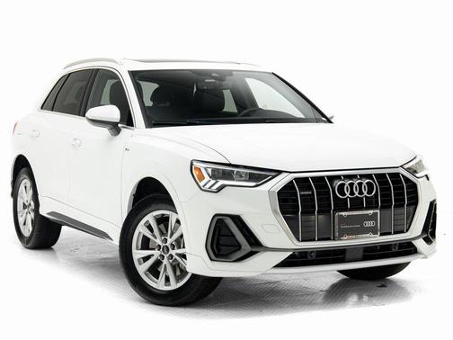 2025 Audi Q3 Premium 45 TFSI S line quattro Tiptronic