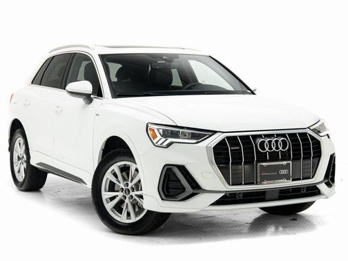 2025 Audi Q3 Premium 45 TFSI S line quattro Tiptronic