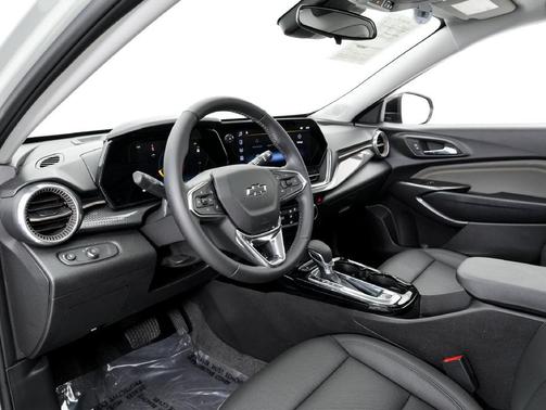 Cacti Green 2025 Chevrolet Trax FWD ACTIV
