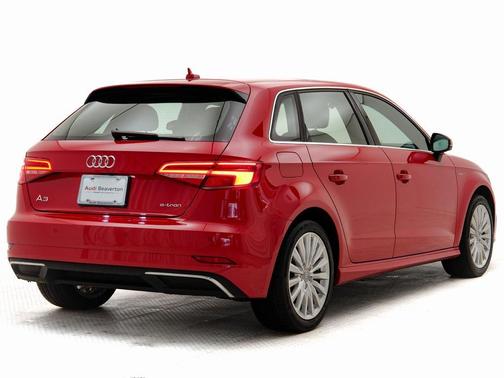 2017 Audi A3 e-tron 1.4T Tech Premium Plus