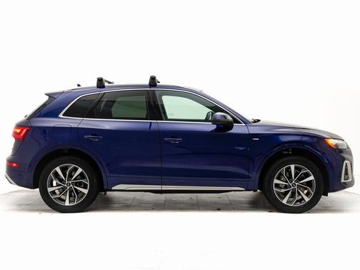 2022 Audi Q5 45 S line Premium Plus