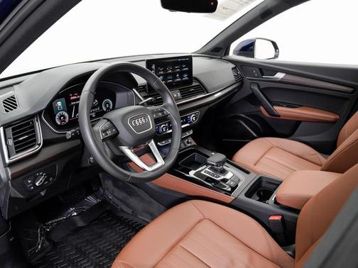 2022 Audi Q5 45 S line Premium Plus