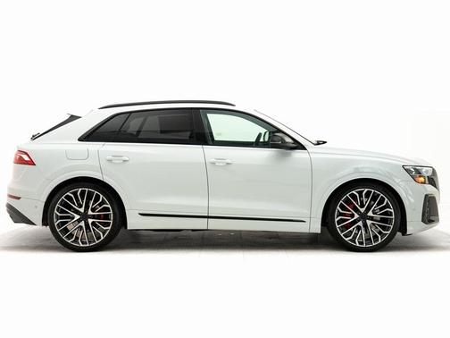 2026 Audi SQ8 4.0T Prestige