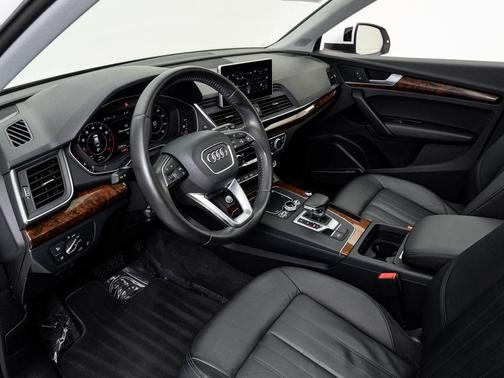 Ibis White 2018 Audi Q5 2.0T Tech Premium