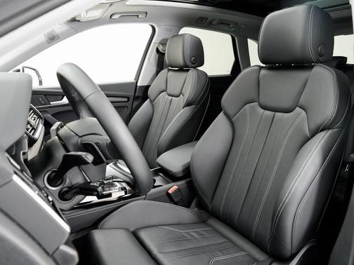 2025 Audi Q5 45 S line Premium Plus
