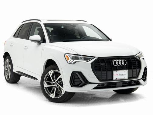 2025 Audi Q3 Premium 45 TFSI S line quattro Tiptronic