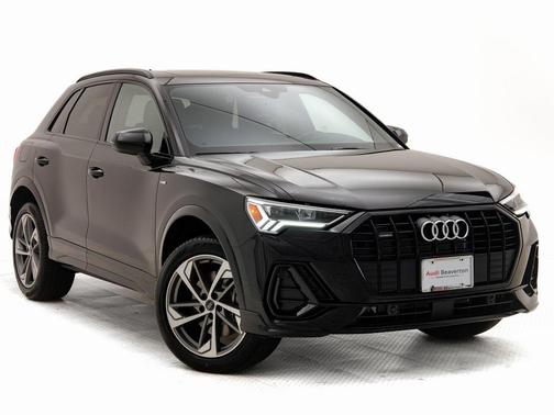 2025 Audi Q3 Premium 45 TFSI S line quattro Tiptronic