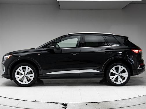 Mythos Black Metallic 2023 Audi Q4 e-tron Premium Plus 50 quattro