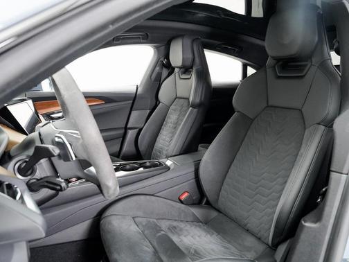 2022 Audi e-tron GT Premium Plus