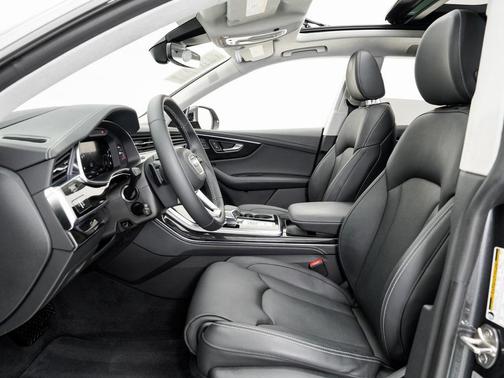 2024 Audi Q8 55 Prestige