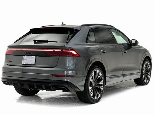 2024 Audi Q8 55 Prestige