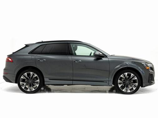2024 Audi Q8 55 Prestige
