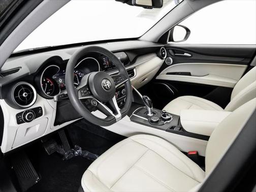 2019 Alfa Romeo Stelvio Ti