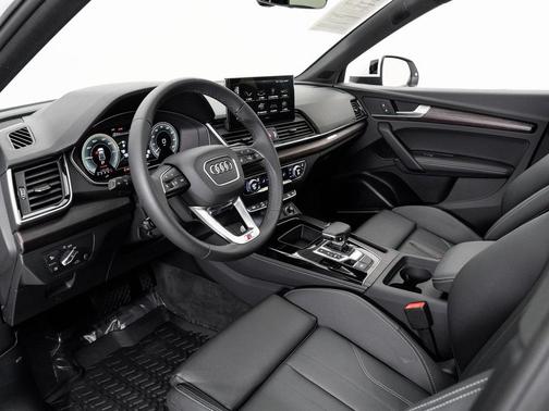 2024 Audi Q5 e 55 S line Premium Plus