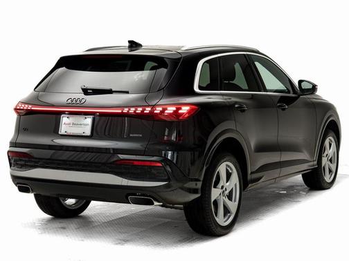 2025 Audi Q5 Premium Plus