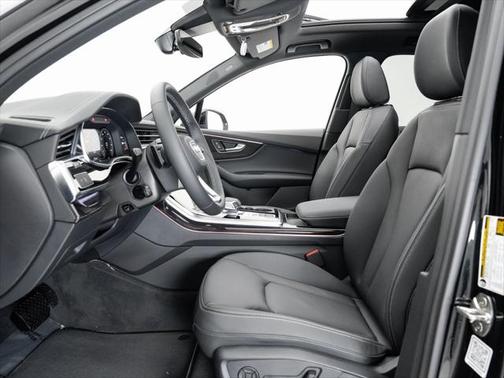 2025 Audi Q7 45 Premium