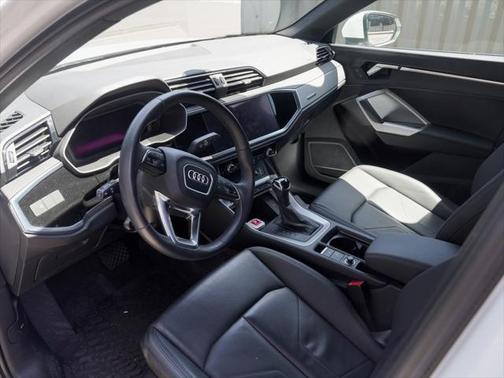 2022 Audi Q3 45 S line Premium