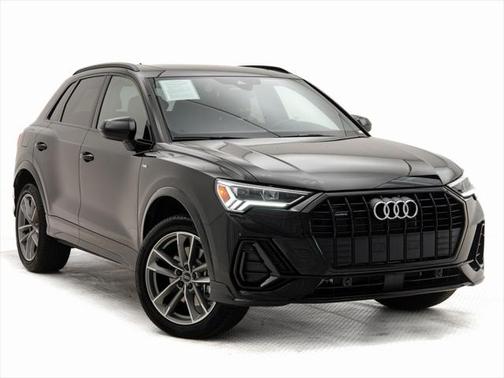 2025 Audi Q3 Premium 45 TFSI S line quattro Tiptronic