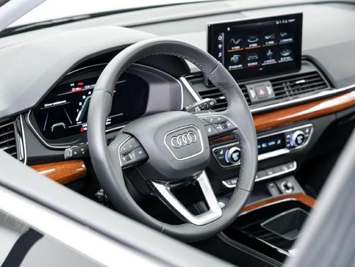 Mythos Black Metallic 2023 Audi Q5 45 S line Premium Plus