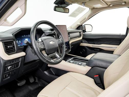 2022 Ford Expedition Max Platinum