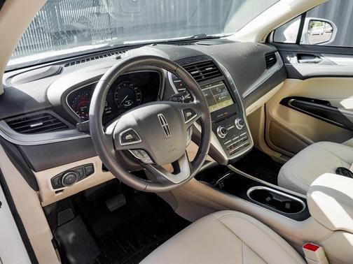 2019 Lincoln MKC Standard