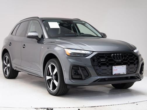 Daytona Gray Pearl Effect 2023 Audi Q5 45 S line Prestige
