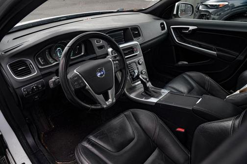 Ice White 2015 Volvo S60 T5 Premier
