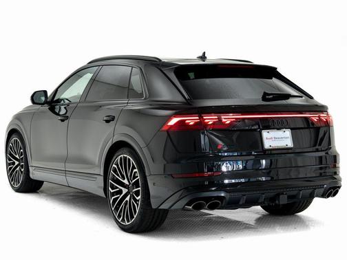 2026 Audi SQ8 4.0T Prestige